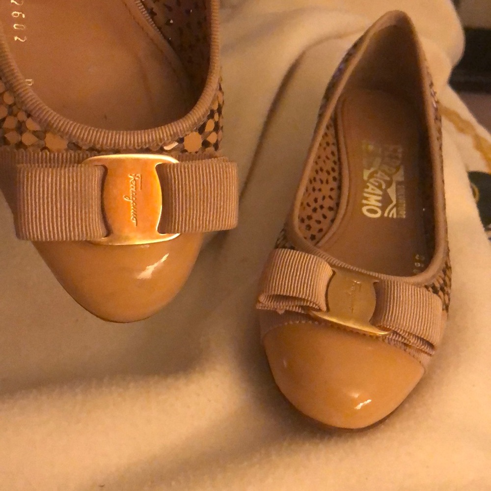 Ferragamo bow flats shoes 5.5 35.5 pumps small heel limited beige ballet floral